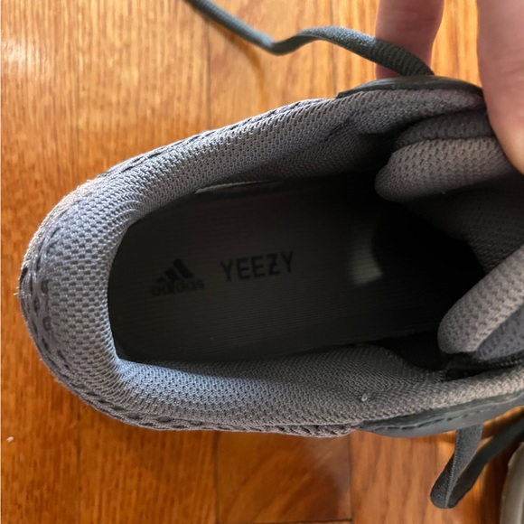 Adidas Yeezy Boost 700 V1 Mauve, Men’s size 10 - Picture 8 of 9